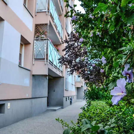 Alabas - Stylish Check In 24h - Steps From Market Square & River Apartmán