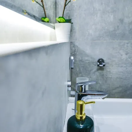Alabas - Stylish - Steps From Market Square & River * Breslavia